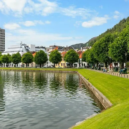 Апартаменти Stylish Place In The Heart Of *
